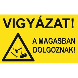 A magasban dolgoznak