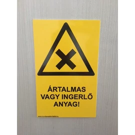 Ártalmas vagy ingerlő anyag