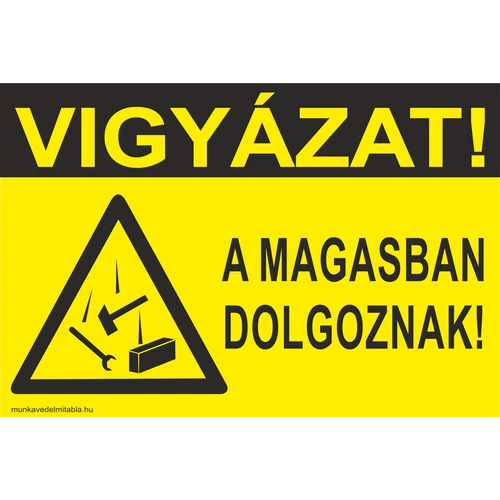 A magasban dolgoznak